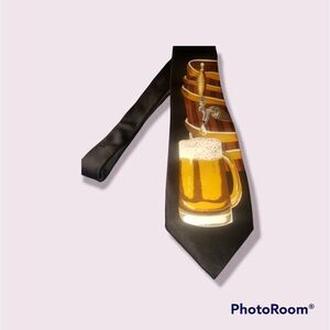 Robin Ruth R.R Beer Keg Mens 100% Silk Tie 59"
